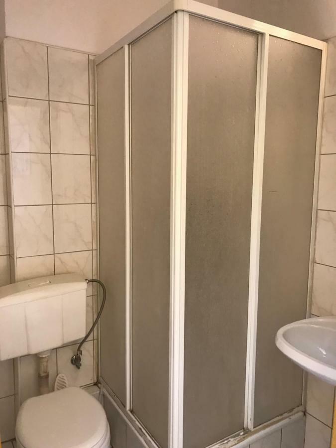 Clarus Mons Studio Hostel Ζεστοκόβα Εξωτερικό φωτογραφία