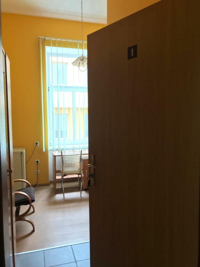 Clarus Mons Studio Hostel Ζεστοκόβα Εξωτερικό φωτογραφία