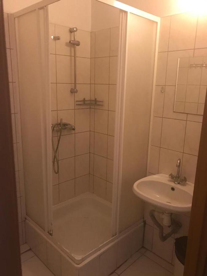 Clarus Mons Studio Hostel Ζεστοκόβα Εξωτερικό φωτογραφία