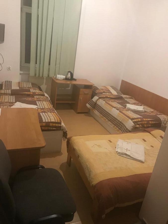 Clarus Mons Studio Hostel Ζεστοκόβα Εξωτερικό φωτογραφία